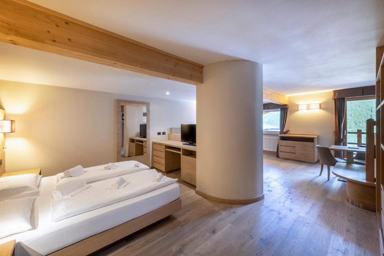 Design & Suite Hotel Ciarnadoi Vigo di Fassa Exterior foto