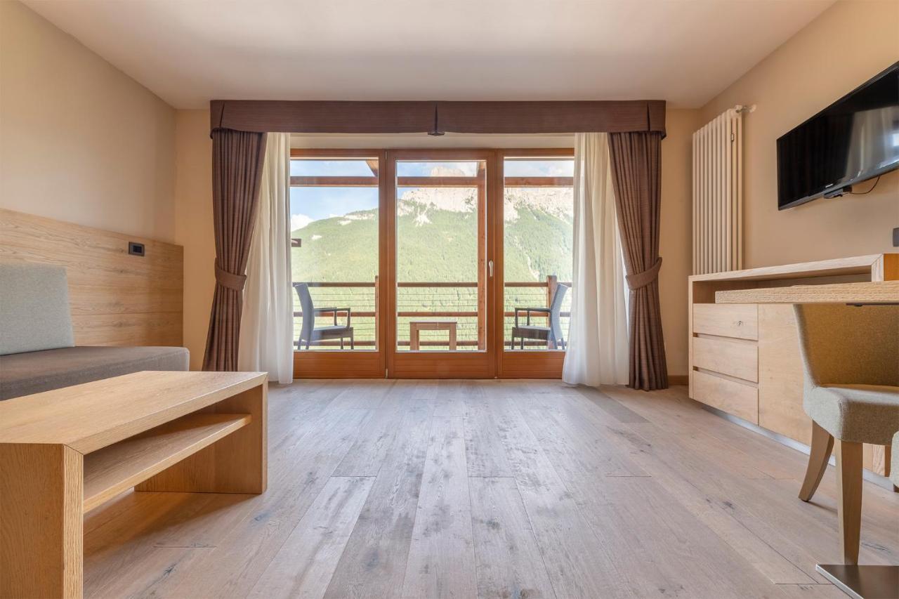 Design & Suite Hotel Ciarnadoi Vigo di Fassa Exterior foto