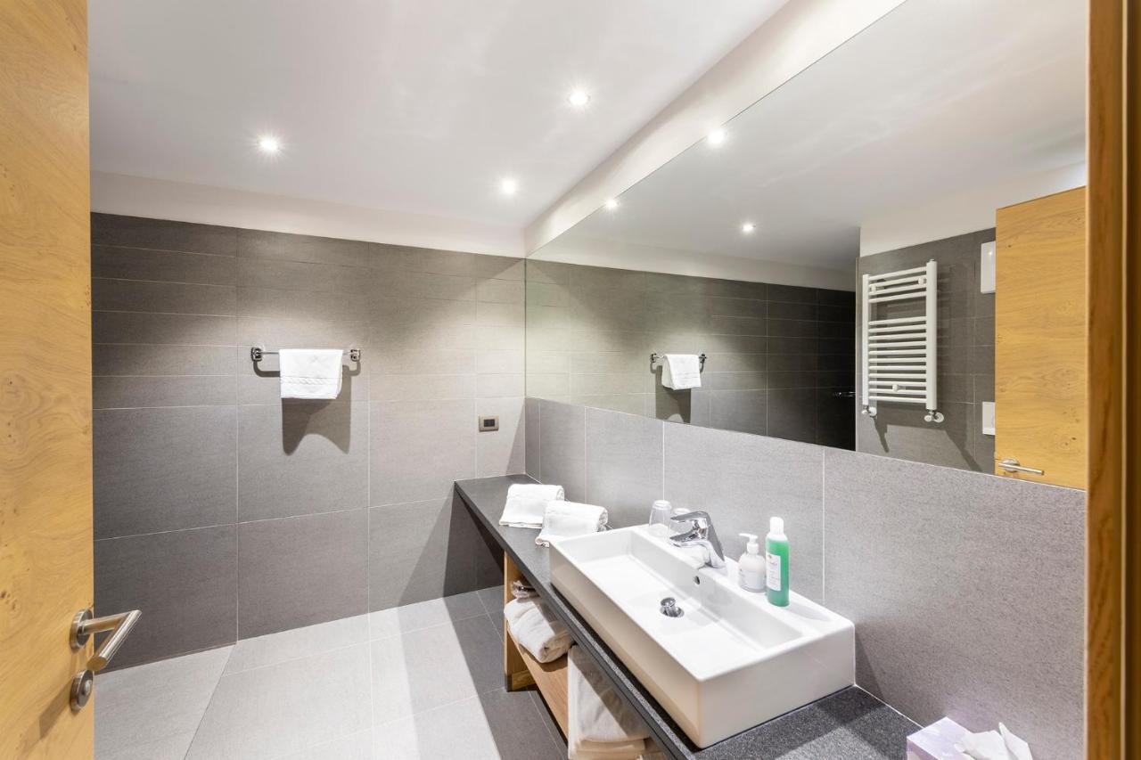 Design & Suite Hotel Ciarnadoi Vigo di Fassa Exterior foto