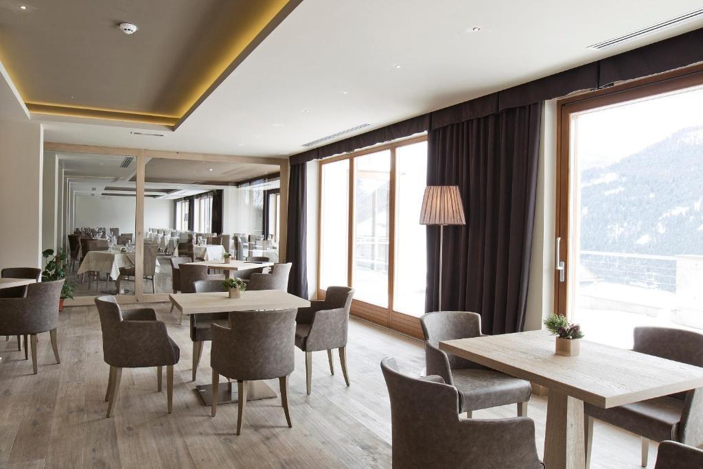 Design & Suite Hotel Ciarnadoi Vigo di Fassa Exterior foto